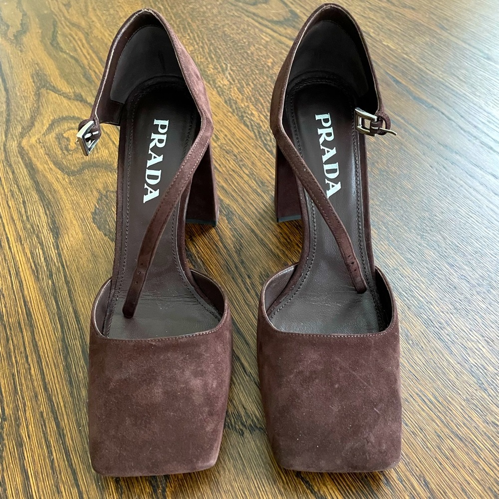 PRADA | Pump Suede Mary Jane Brown - Picture 3 of 7